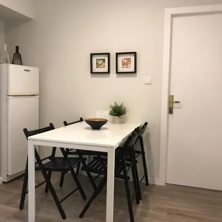Cosy 3 Bedrooms At Campolide - 60 1a アパート