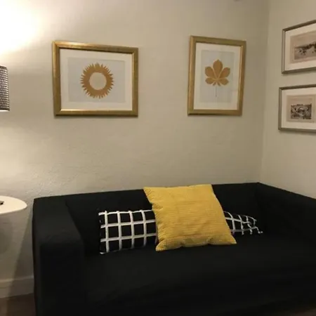 Cosy 3 Bedrooms At Campolide - 60 1a アパート *